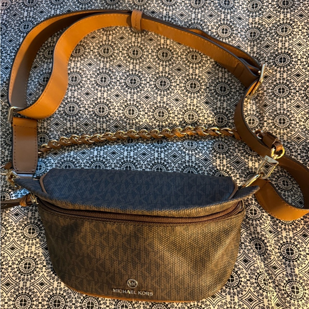 Michael Kors Textured Brown Shoulder Bag